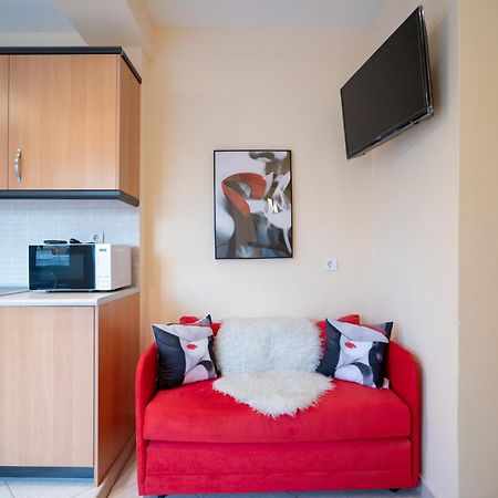 Attica Train Station 1 Bedroom 4 Pers Apartment أثينا المظهر الخارجي الصورة