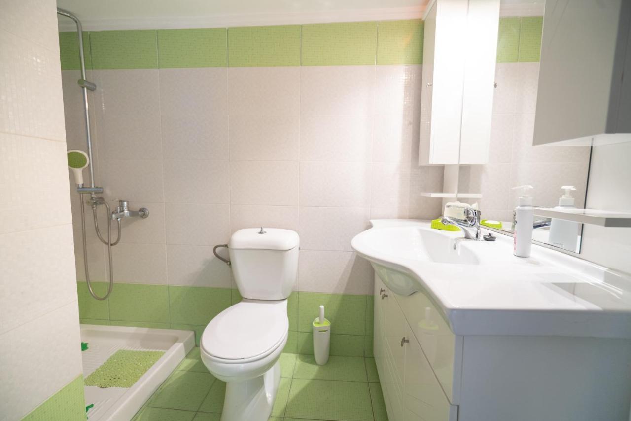 Attica Train Station 1 Bedroom 4 Pers Apartment أثينا المظهر الخارجي الصورة