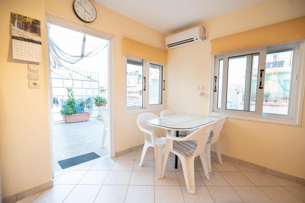 Attica Train Station 1 Bedroom 4 Pers Apartment أثينا المظهر الخارجي الصورة