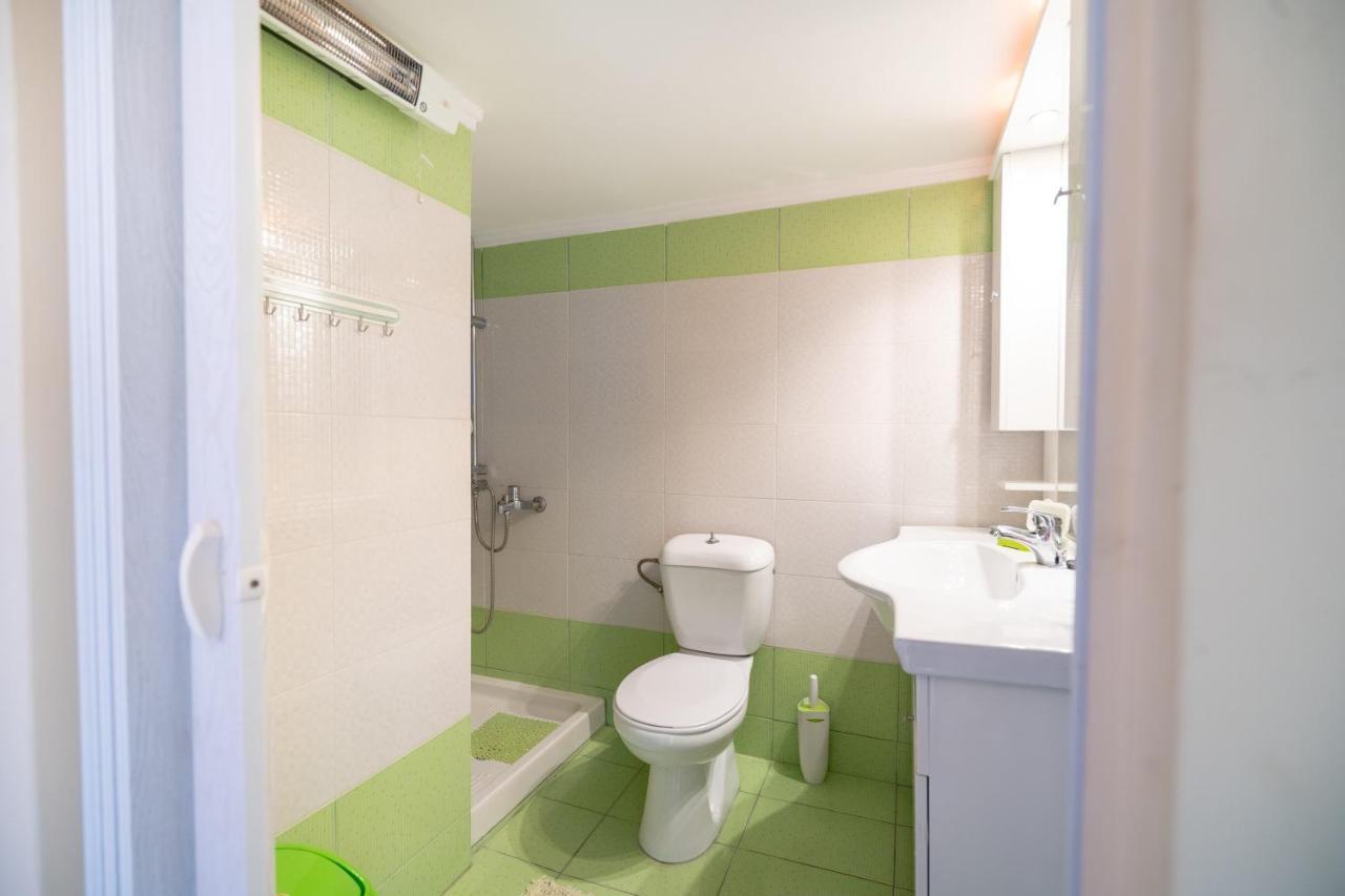 Attica Train Station 1 Bedroom 4 Pers Apartment أثينا المظهر الخارجي الصورة